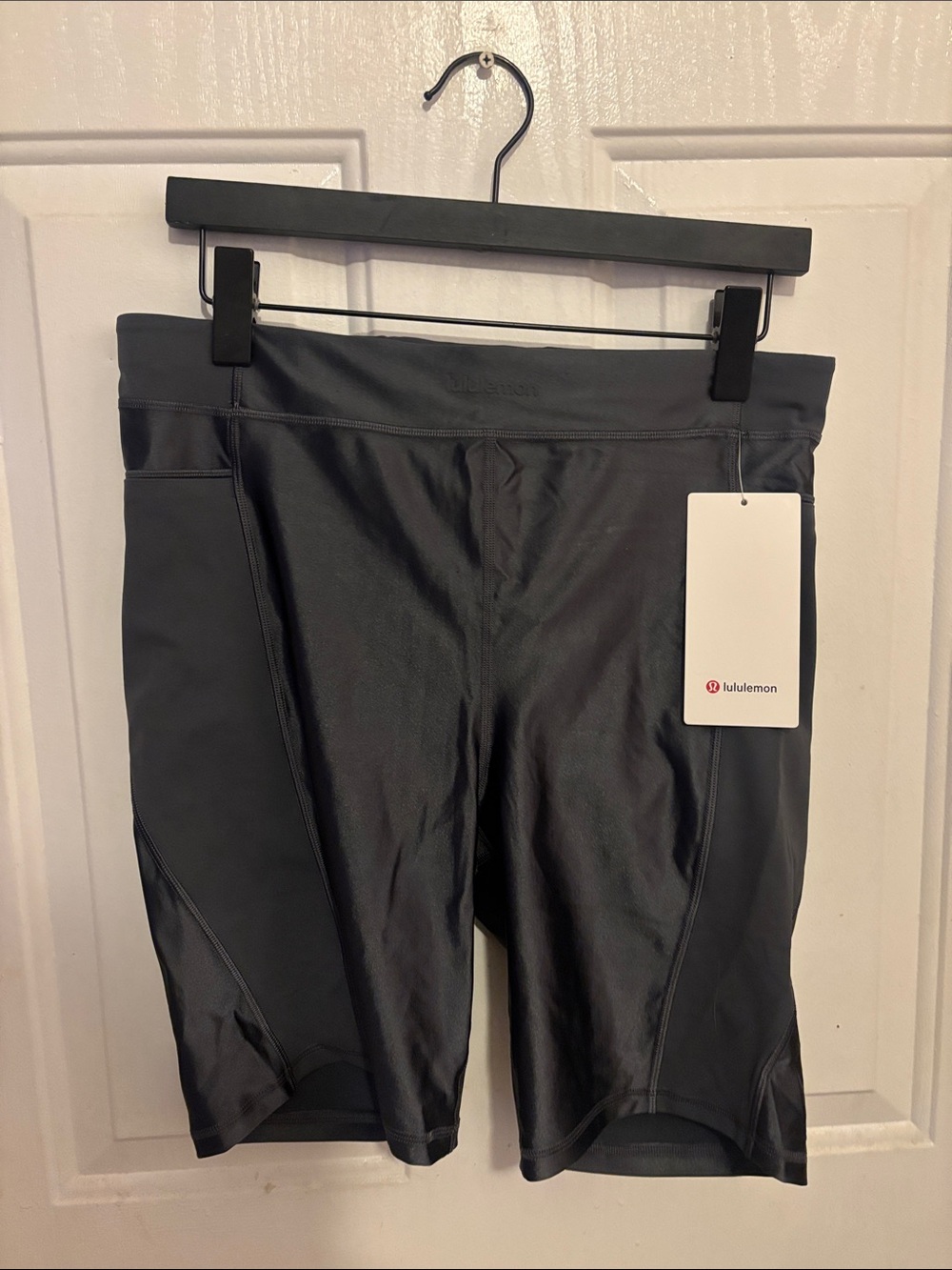 Lululemon Satin Shine Panelled Short 8”*Wordmark, Coal, Size 12